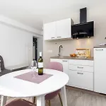 1 Bedroom Stunning In