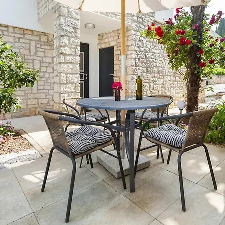 Apartman 1 Bedroom Gorgeous In *