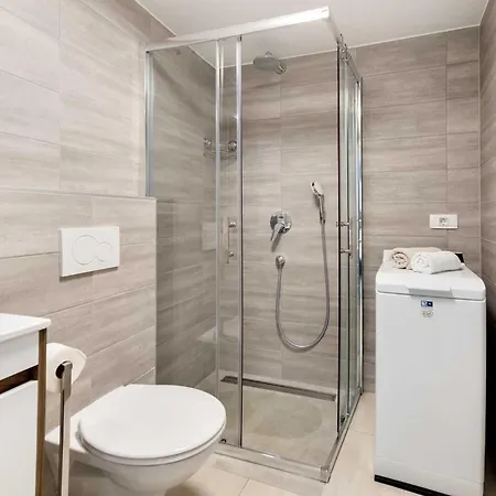 1 Bedroom Gorgeous In Apartman Rovinj