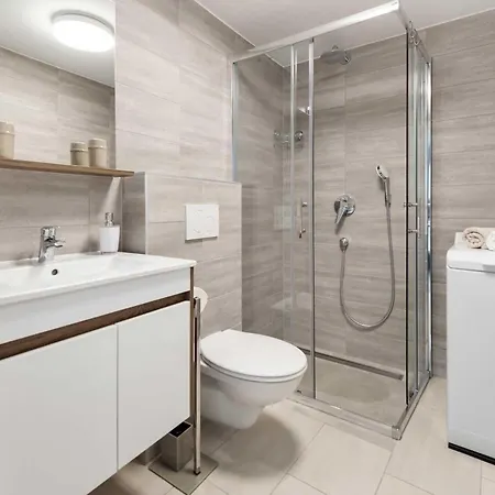 1 Bedroom Gorgeous In *