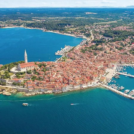 Apartment 1 Bedroom Stunning In Rovinj